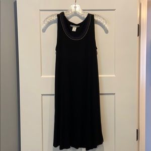 Sleeveless black dress